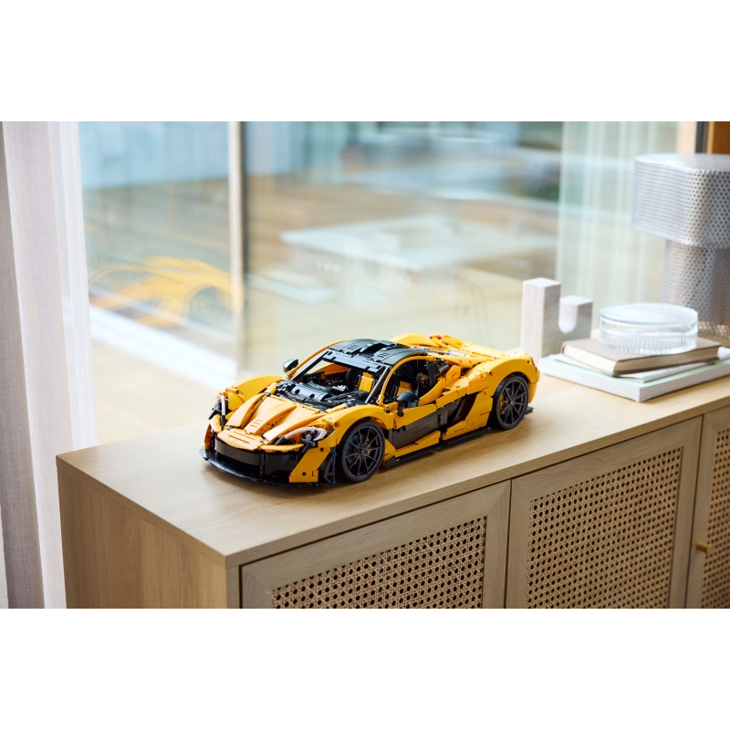 LEGO Technic McLaren P1 – 3893 Pieces | Set 42172