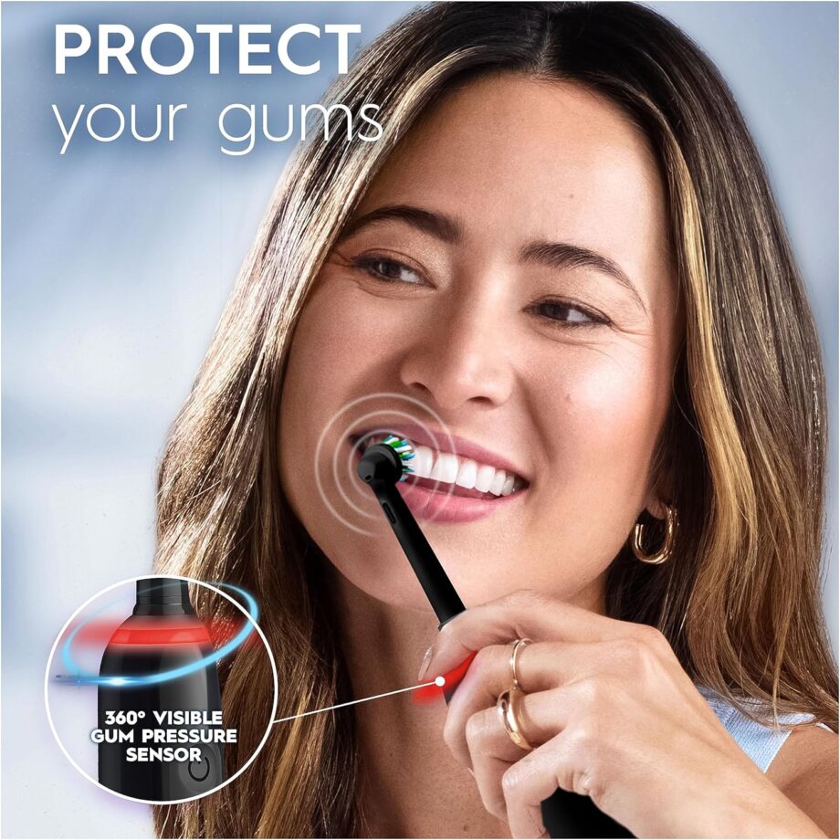 Oral-B Pro Series 3 Electric Toothbrush With 3 Modes & Case - Black