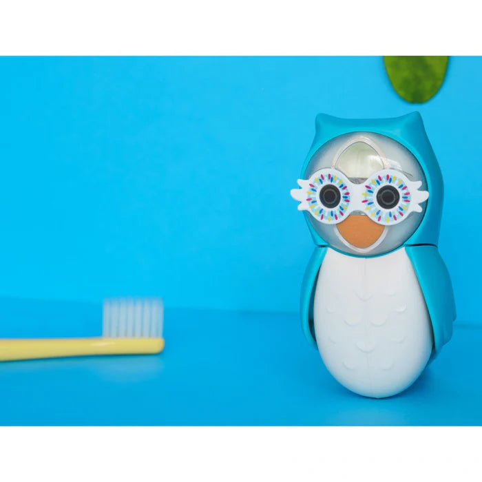 Flipper Kids Hygienic Toothbrush Holder with 1-Minute Timer - Owl Design (Blue)