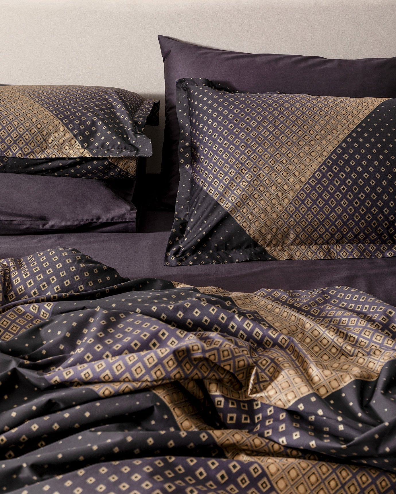 Aleon King Size Luxury Satin Duvet Cover Set - Madame Coco JO