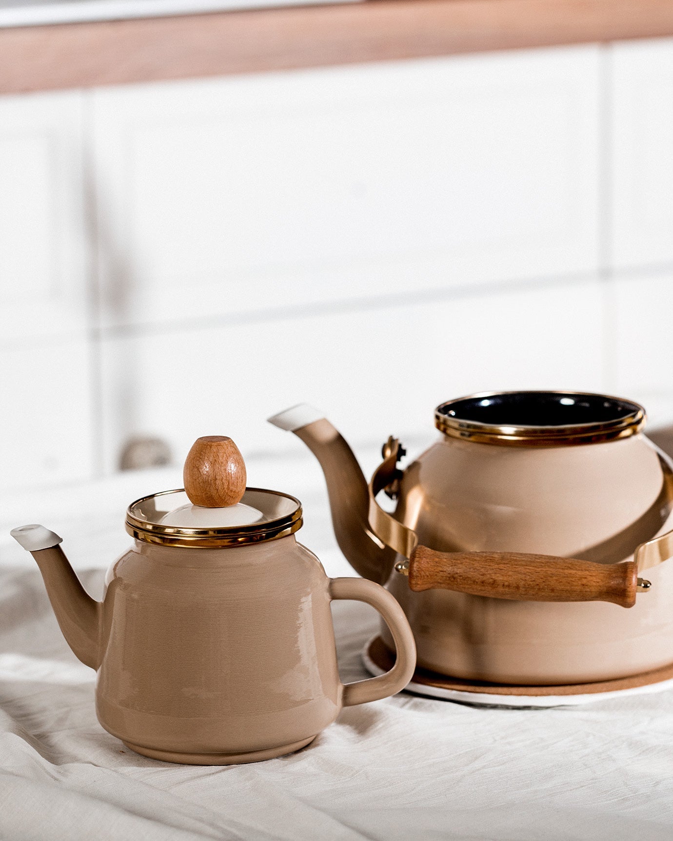 Bonneville Teapot - Madame Coco JO