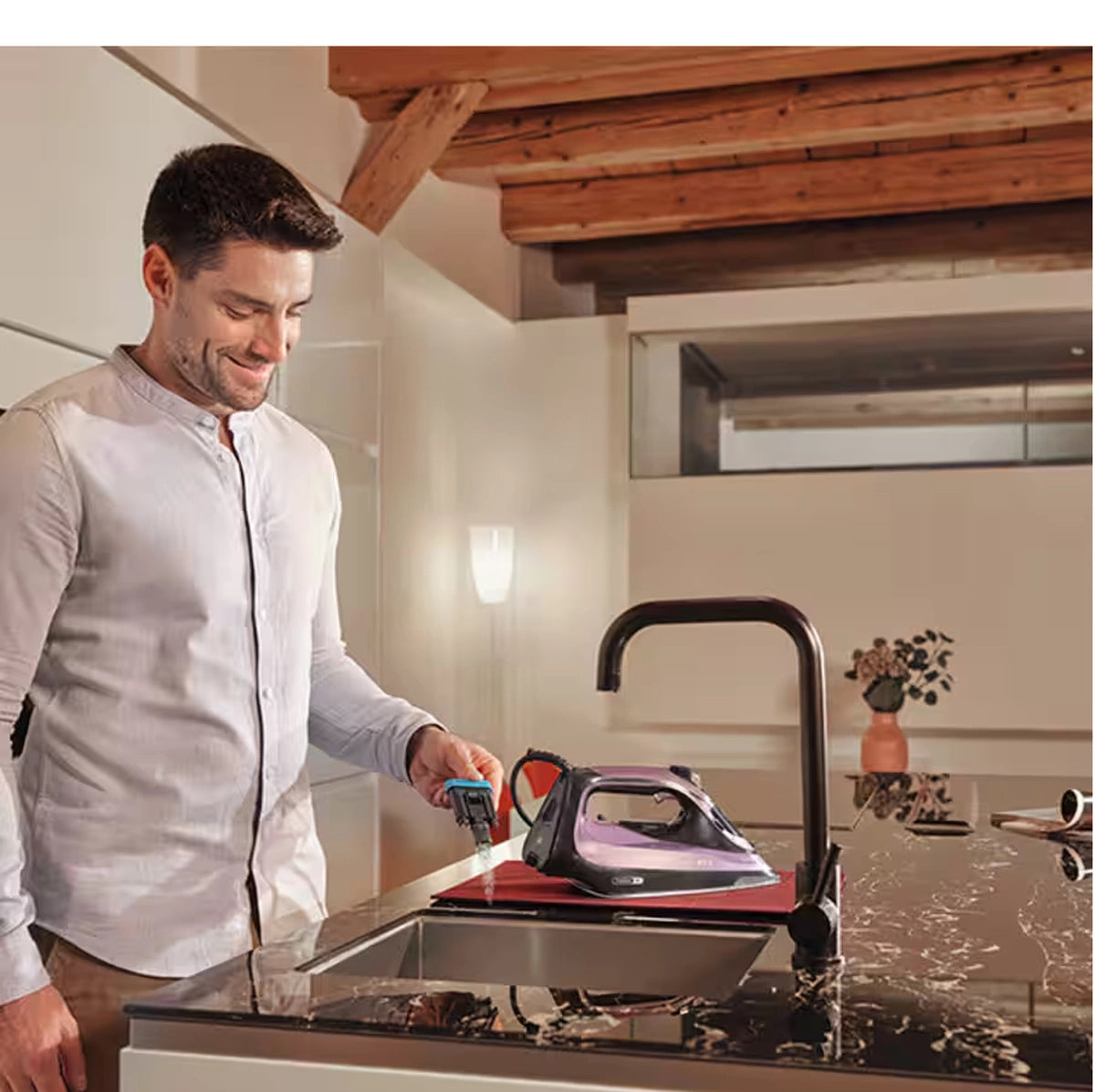 Braun TexStyle 9 Steam Iron 3100W 330ml FreeGlide 3D & iCare Technology EloxalPlus Ceramic Plate – Purple (SI9661VI)