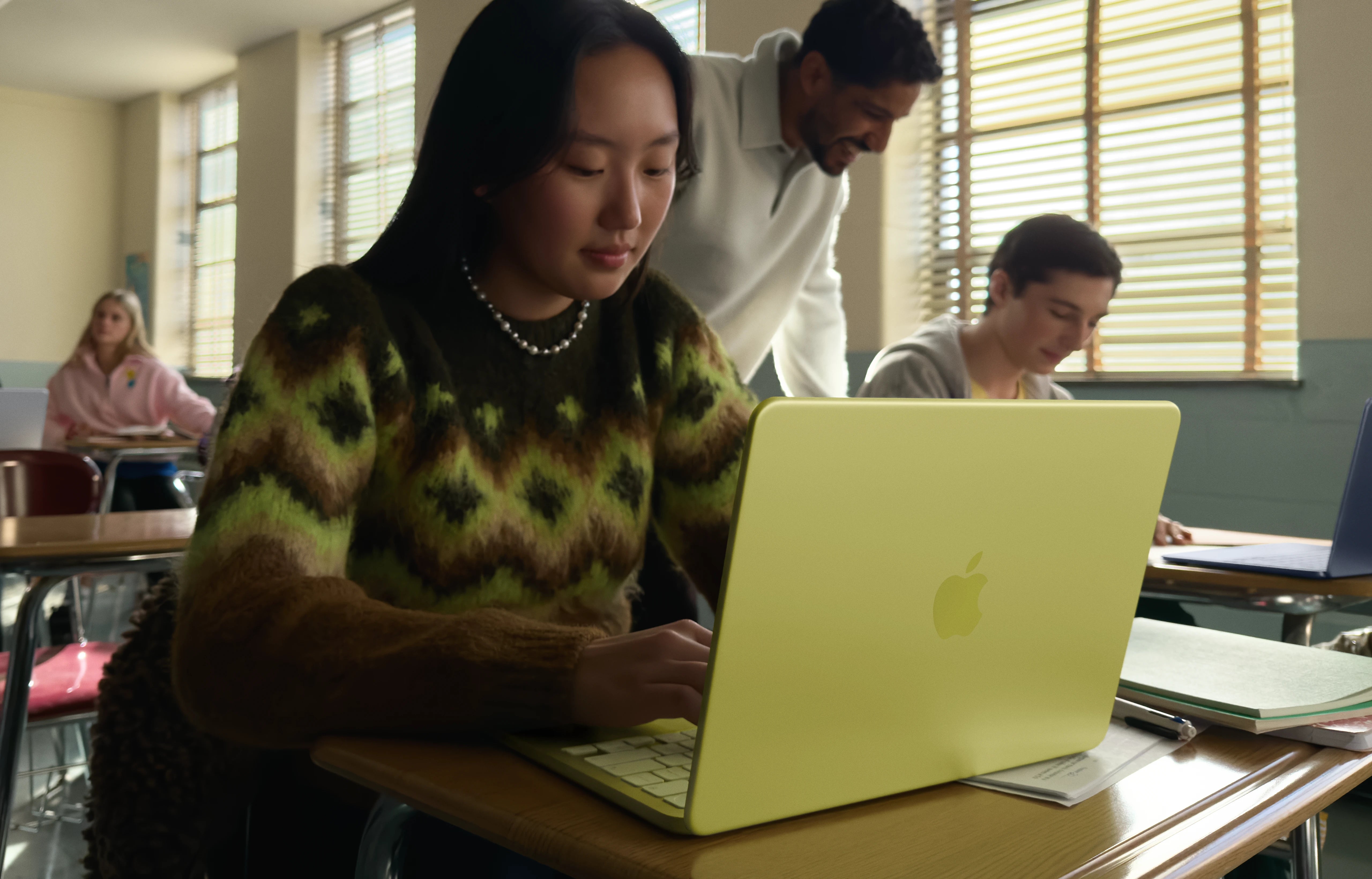 MacBook Neo – High-Performance Laptop for Work, Study & Creativity