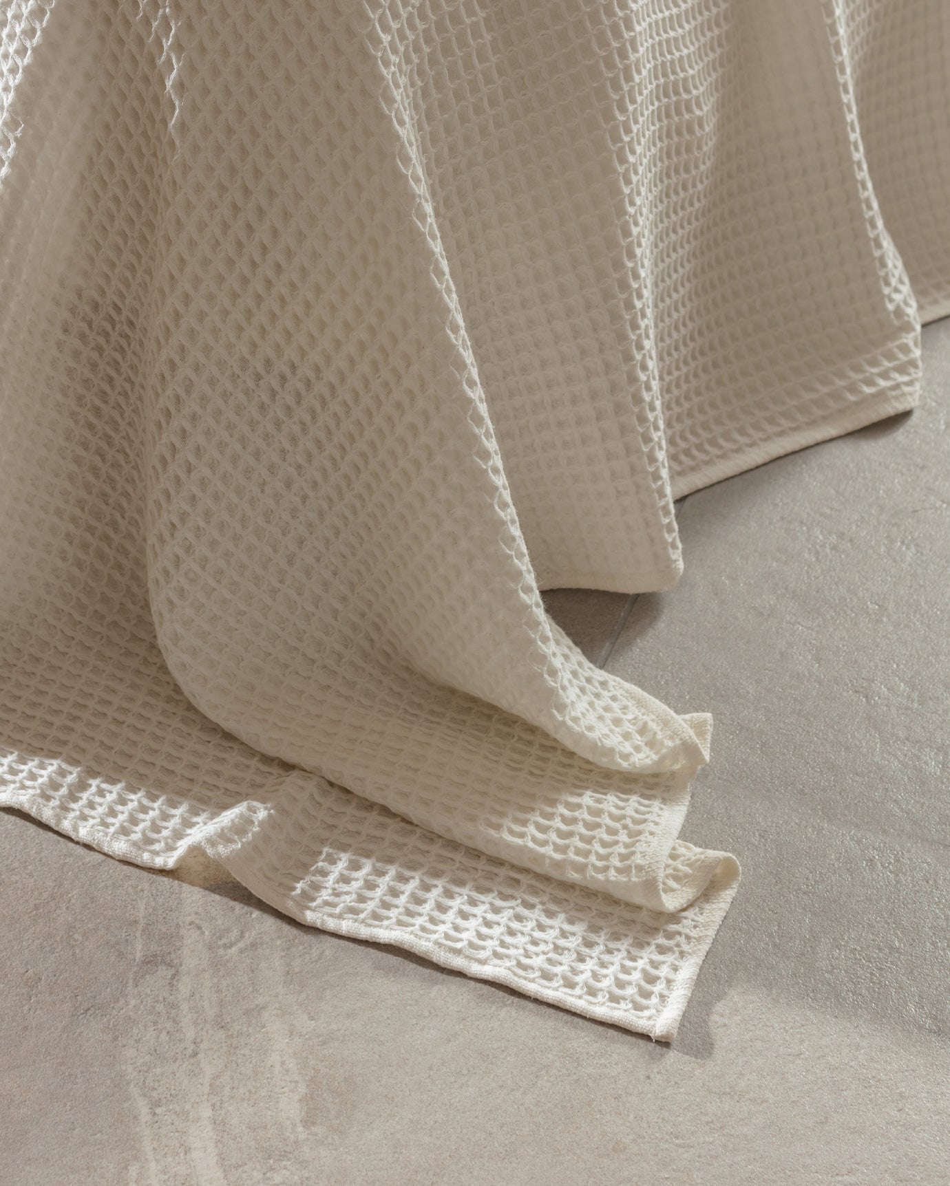 Avril  Ecocell King Size Luxury Pique - Madame Coco JO