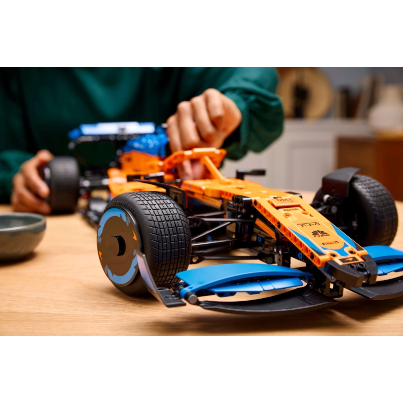 LEGO Technic McLaren Formula 1 Race Car – 1434 Pieces | Set 42141