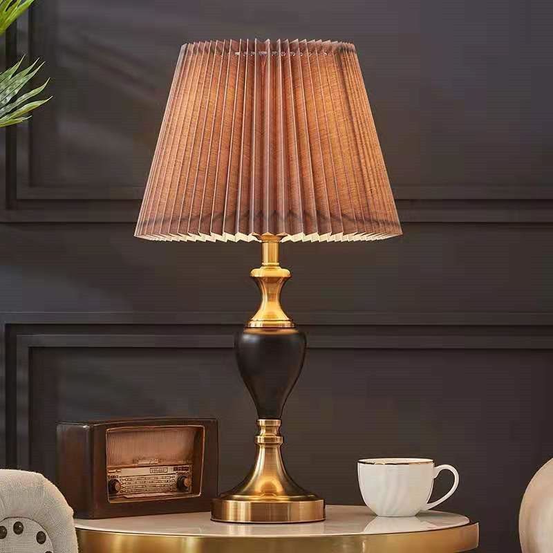 ARMN Regency Brown Table Lamp – Elegant Lighting & Décor