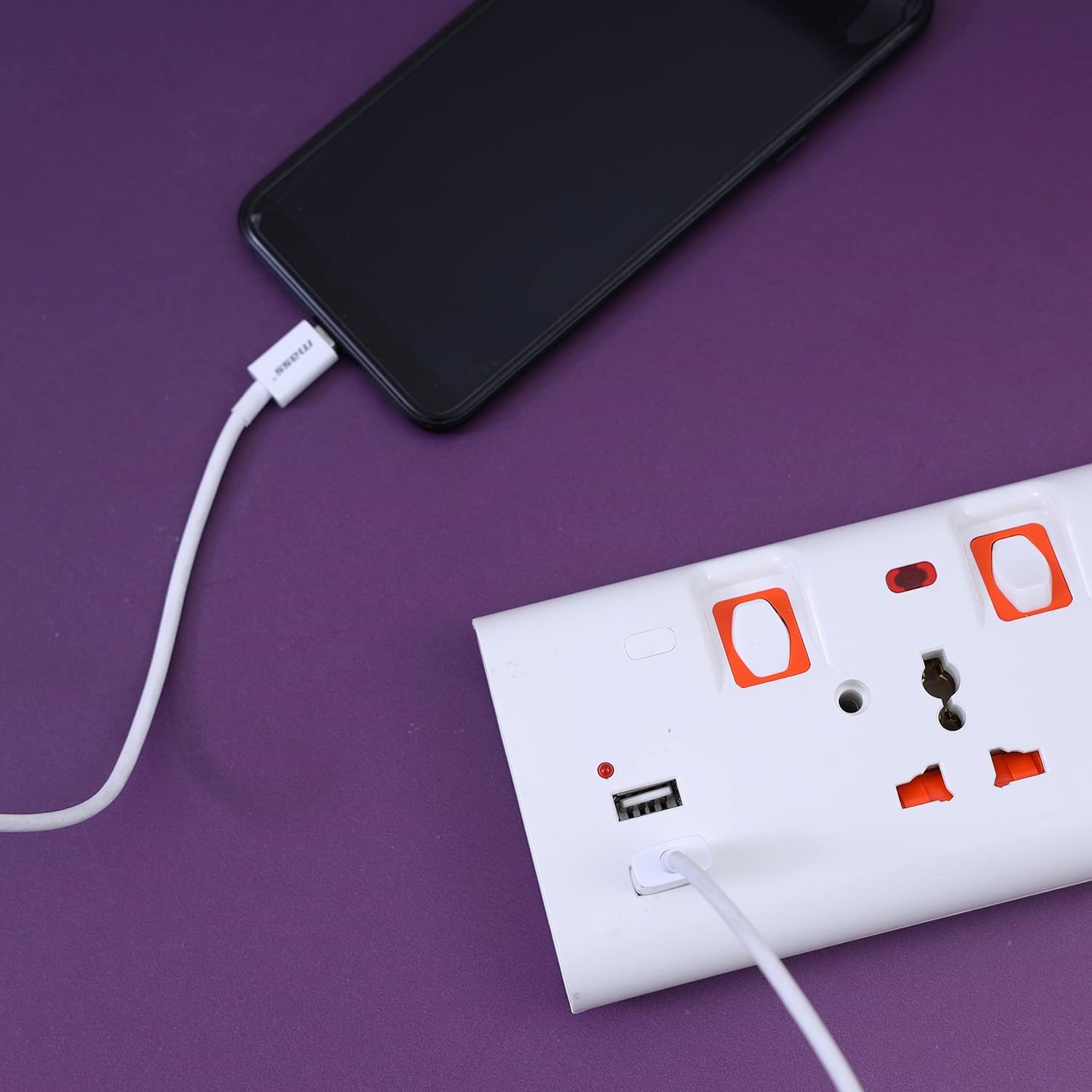 Geepas Extension Socket GES4094 - 4 Outlets, 2 USB, 3m Cord, 13A