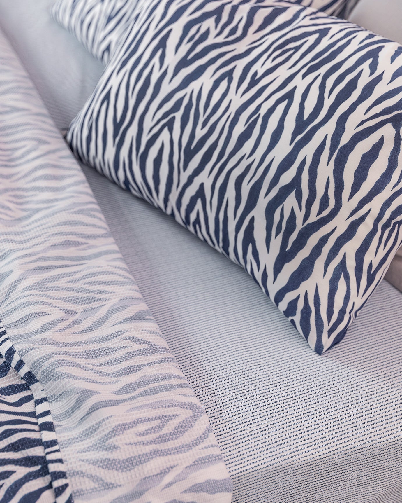 Saber Carded Printed King Size Pique Set - Madame Coco JO