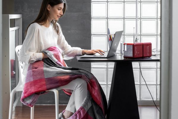 Imetec Adapto Electric Sofa Blanket 150×110 cm w/Pockets - Grey/Red