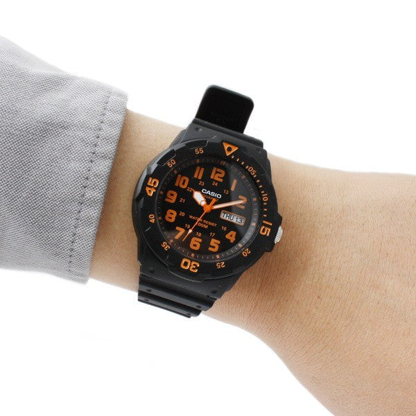 Casio Black Resin Quartz Analog Diver-Style Watch