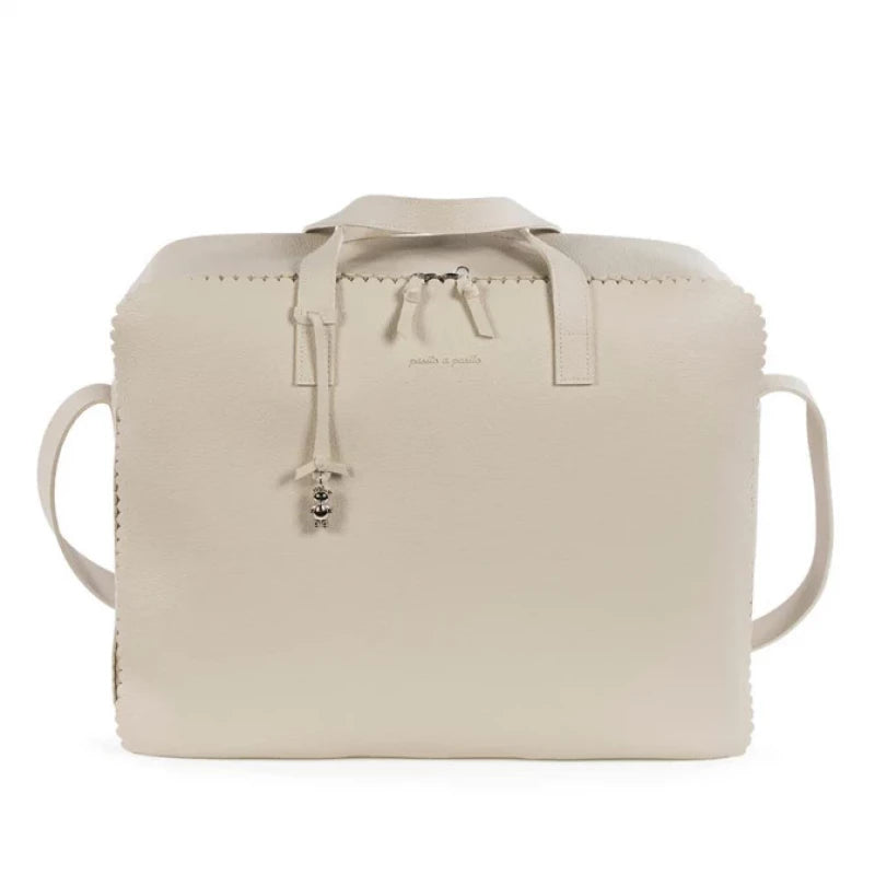 Pasito a Pasito Icon Travel Diaper Bag – Cream, Stylish & Practical