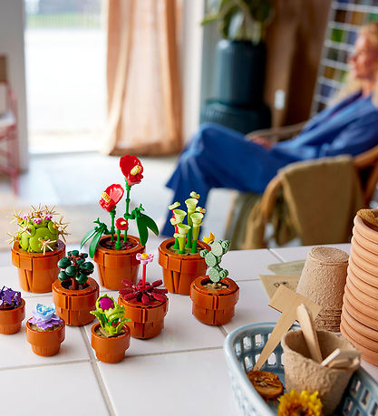 LEGO® Tiny Plants 10329 – Botanical Mini Plant Collection