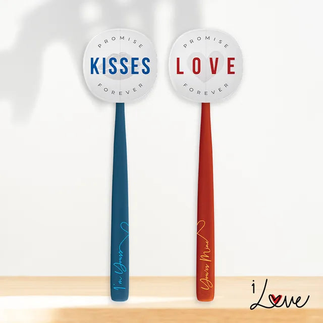 Flipper - 2-in-1 Toothbrush With Cover for Couple - Blue & Red