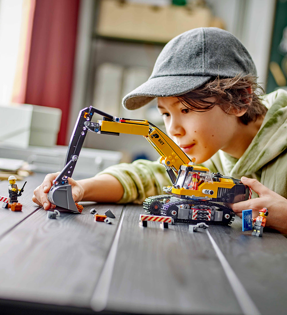 LEGO City Yellow Construction Excavator 60420 – 633 pcs