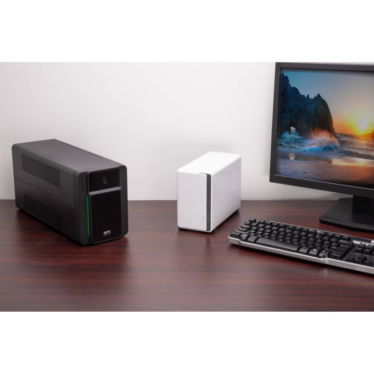 APC Easy UPS BVX 1200VA 230V AVR Universal Sockets