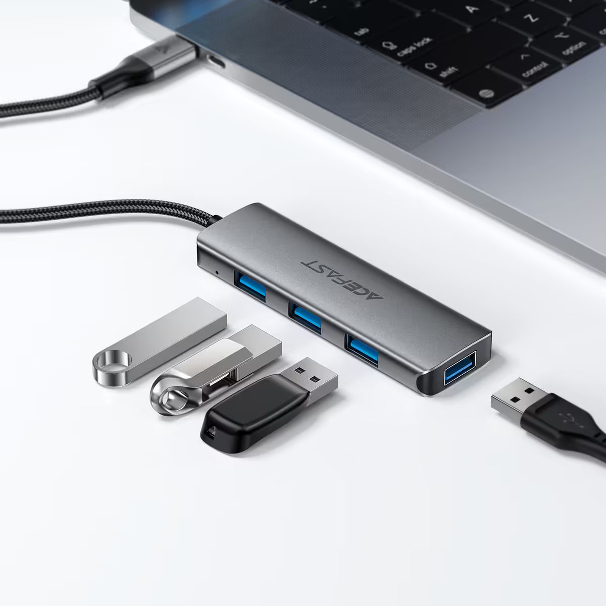 ACEFAST J15 USB-C Hub 4-in-1 – 4 × USB3.0 Ports, 5Gbps, Aluminum Alloy