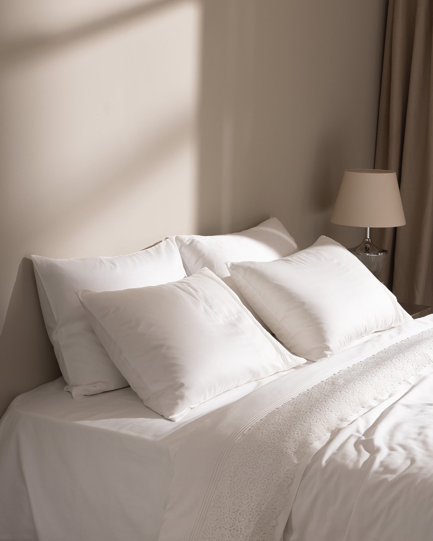 Marion Kıng Sıze Embroıdery Satın Duvet Cover Set - Madame Coco JO