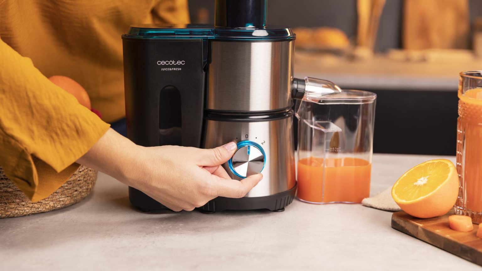 Cecotec Juice&Fresh 400 Titan Black 400W Centrifugal Juicer