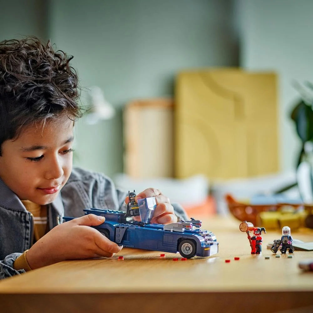 LEGO Batman - Batman with Batmobile vs. Harley Quinn & Mr. Freeze